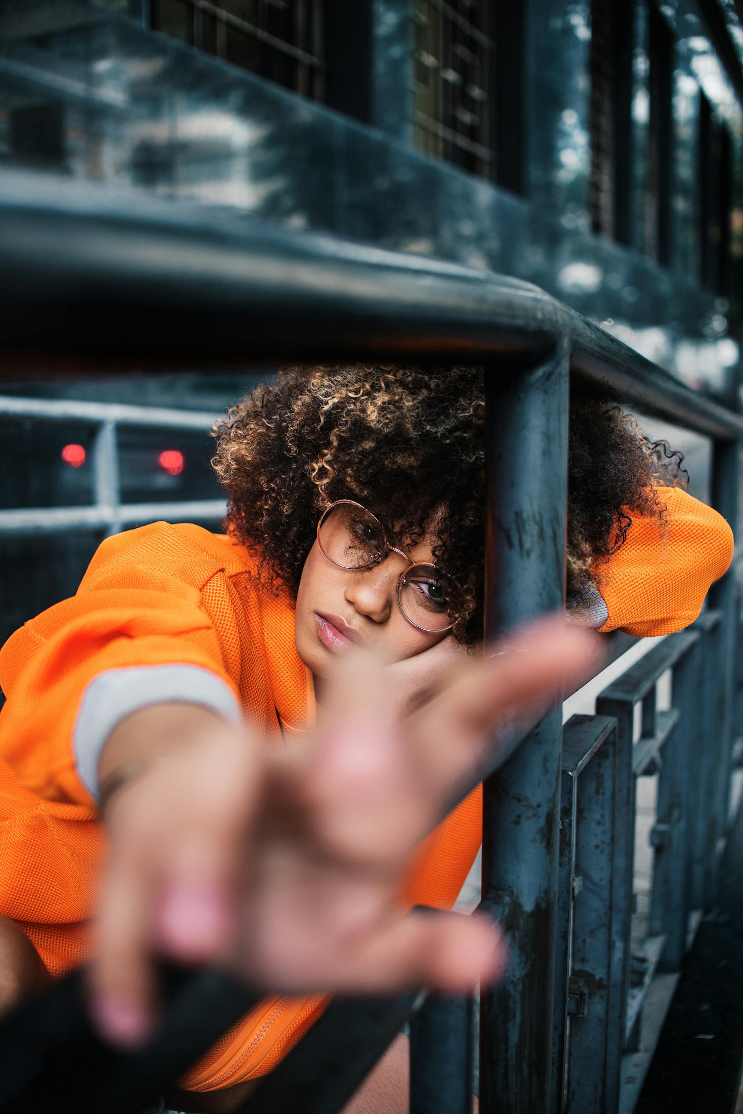 锤子哥最新写真,真实与坚韧的魅力展现