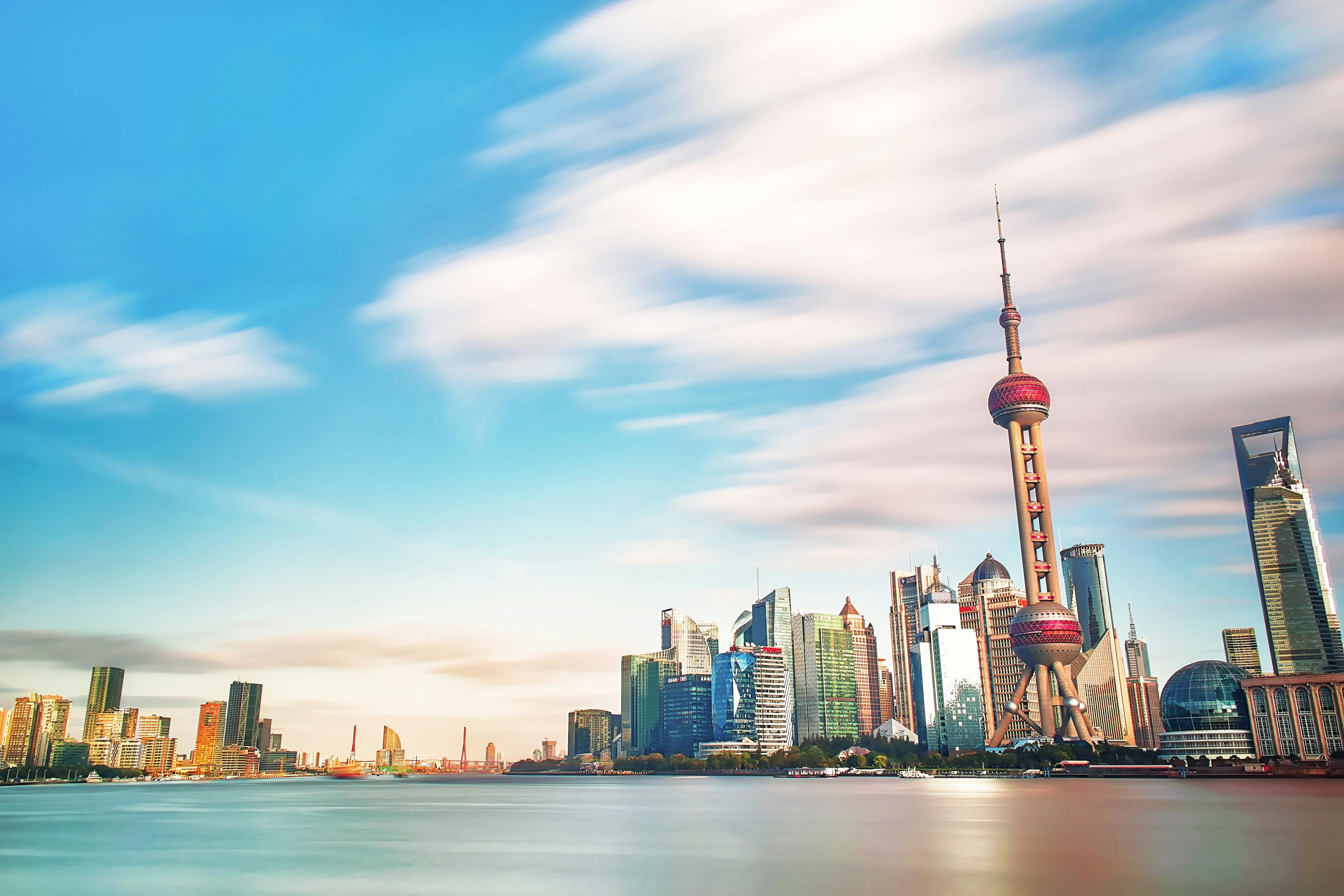中国最新法院迈向公正、高效、智能新时代
