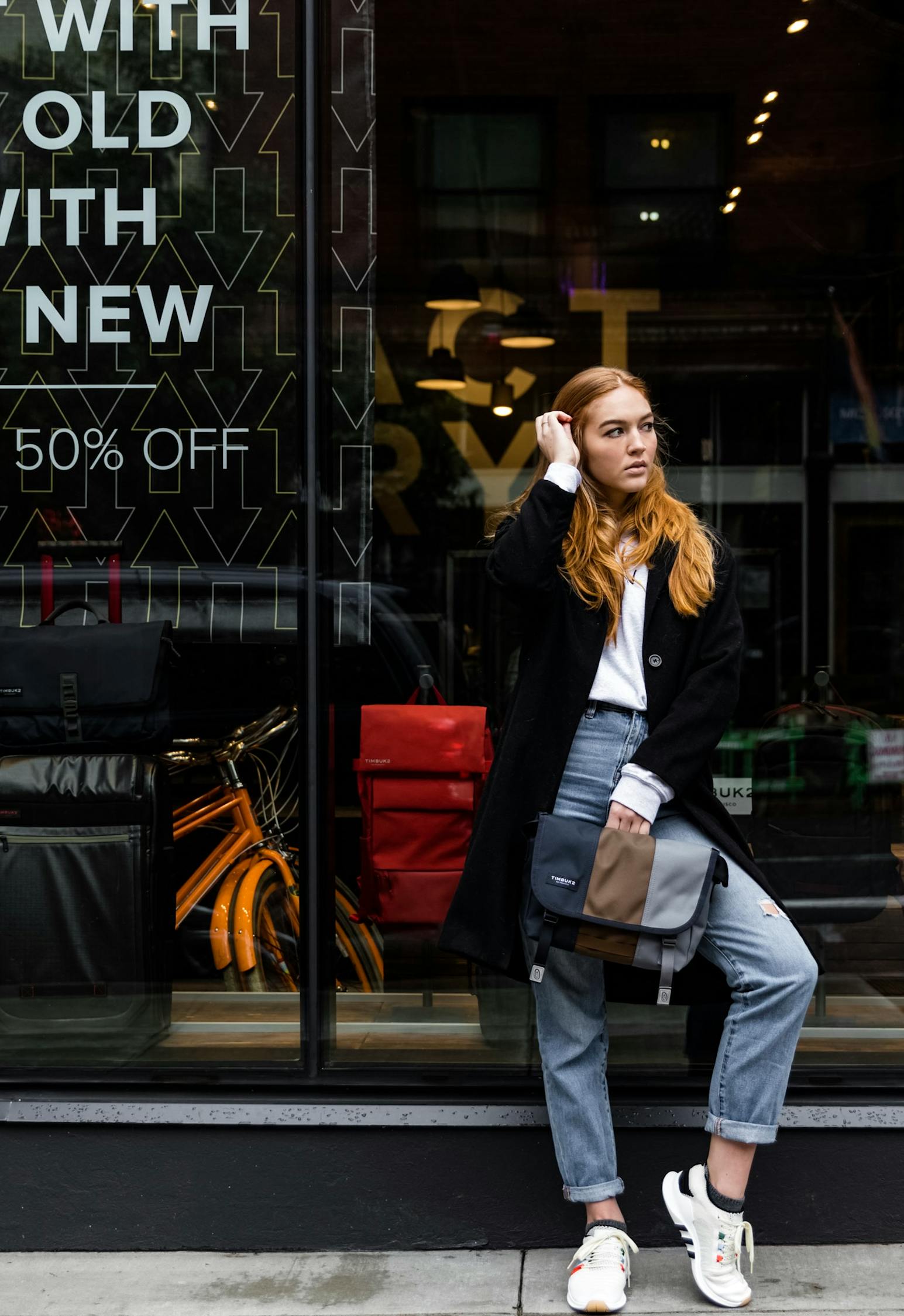 摩登大道引领时尚新潮流,最新公告披露时尚前沿动态