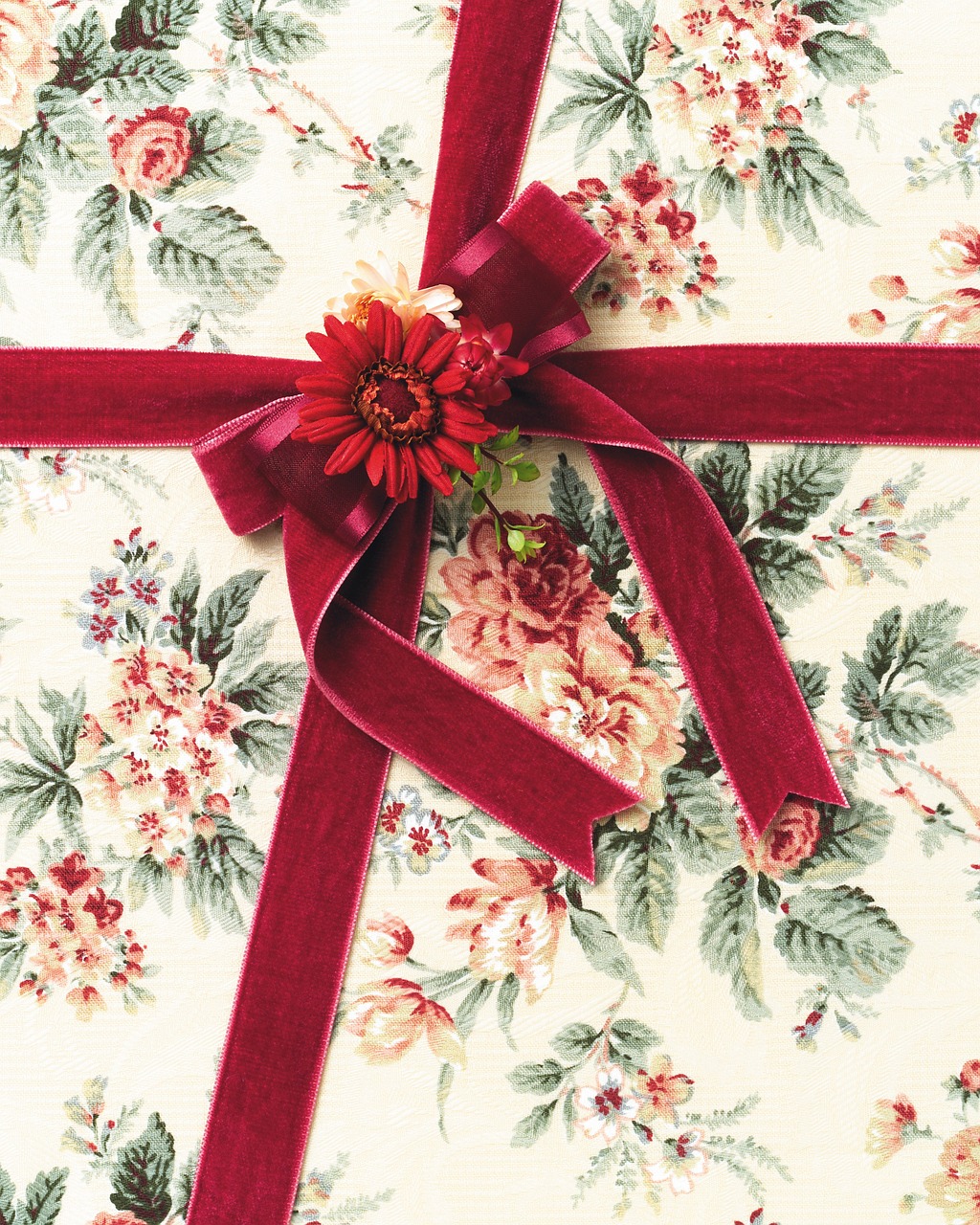 探索四月时尚前沿,芙拉包包最新款图片展示