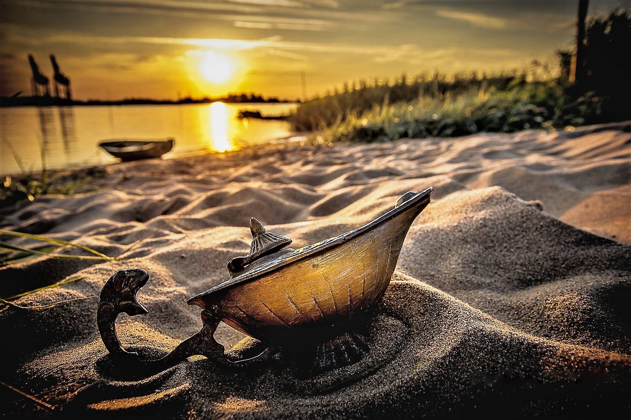 海市蜃楼,四月奇幻时空交汇的电影佳作